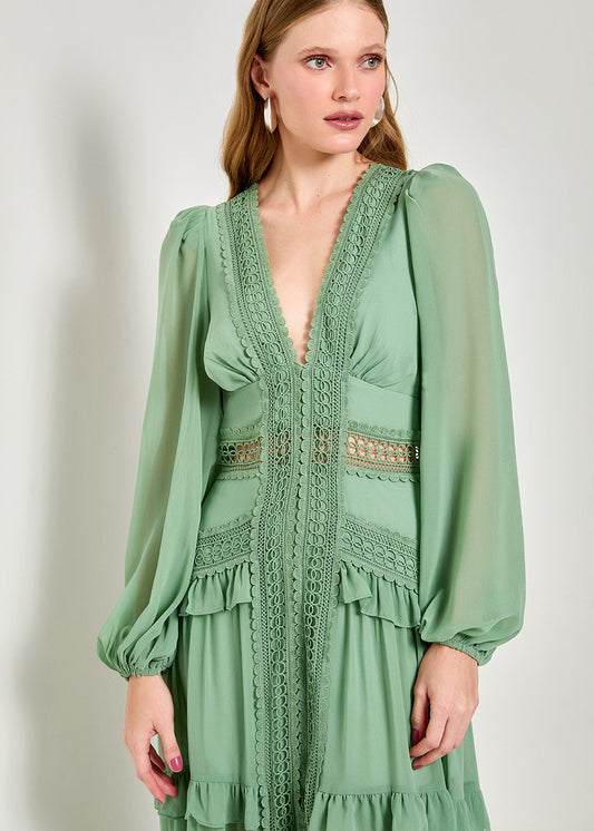 V - neck flounced maxi dress