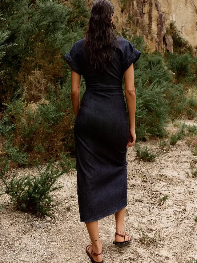 Single-button slim-fit denim dress