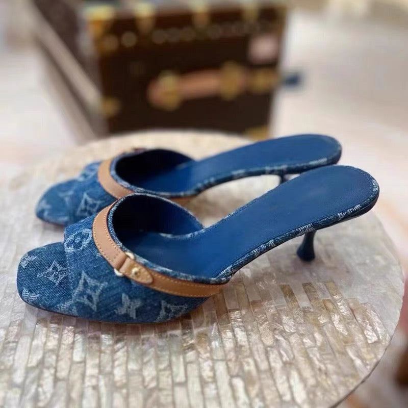 Elegant Printed Strap Sandals