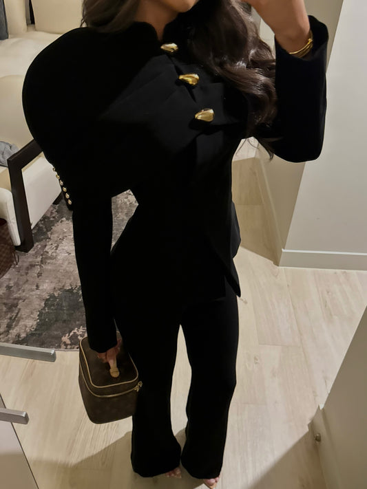 Chic Autumn Elegance – Slim-Fit Black Blazer for Women (Small Fragrance Style)