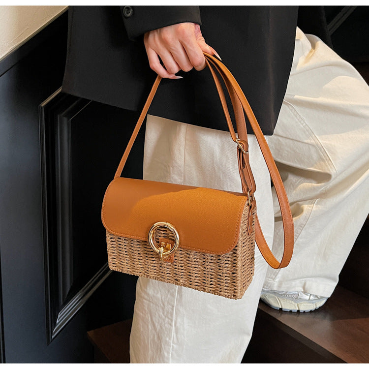 Round-mouth woven small square bag