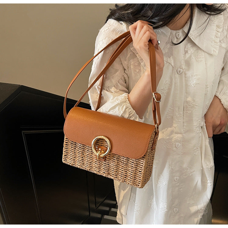 Round-mouth woven small square bag