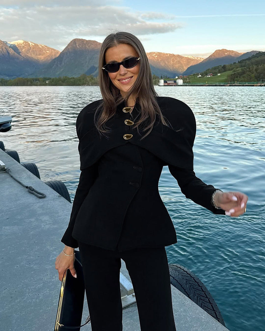 Chic Autumn Elegance – Slim-Fit Black Blazer for Women (Small Fragrance Style)