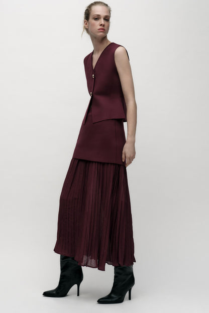 V-neck knit vest long skirt set