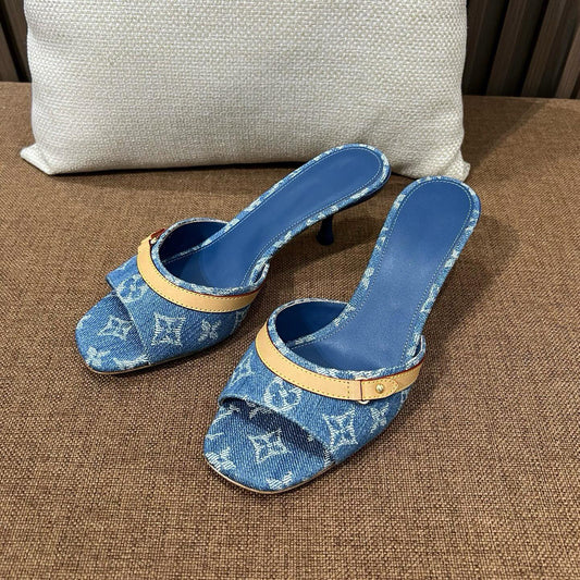 Elegant Printed Strap Sandals