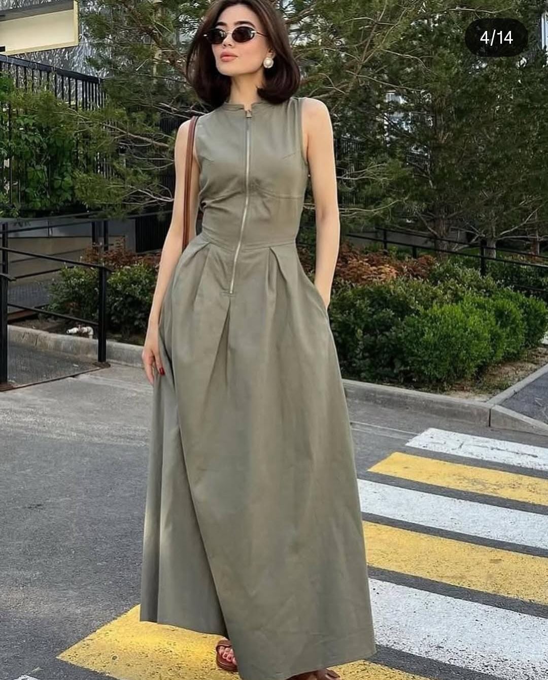 Minimalist Sleeveless Zip Closure Midi Dress