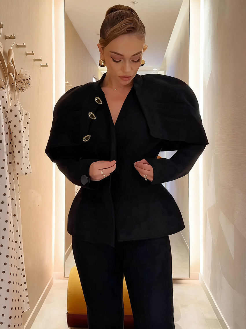 Chic Autumn Elegance – Slim-Fit Black Blazer for Women (Small Fragrance Style)