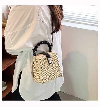 Fashionable beaded handbag