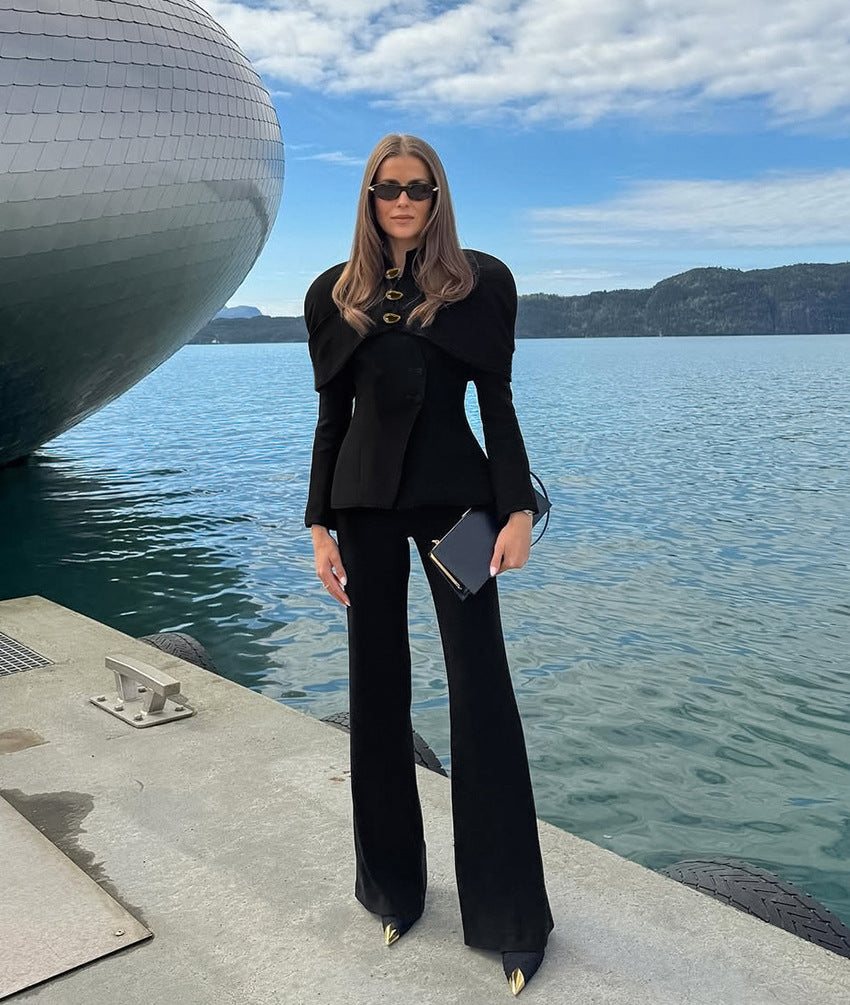 Chic Autumn Elegance – Slim-Fit Black Blazer for Women (Small Fragrance Style)