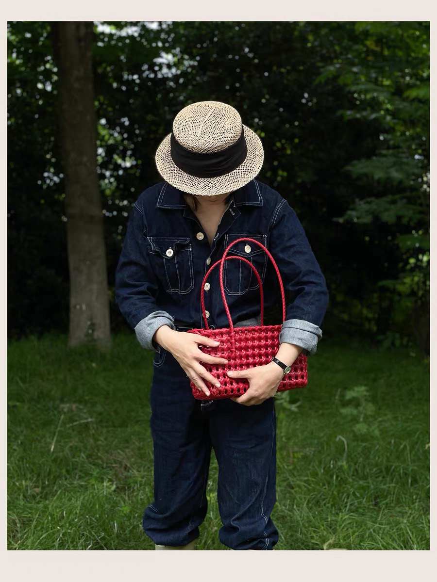 Skeleton Mesh Plastic Woven Bag